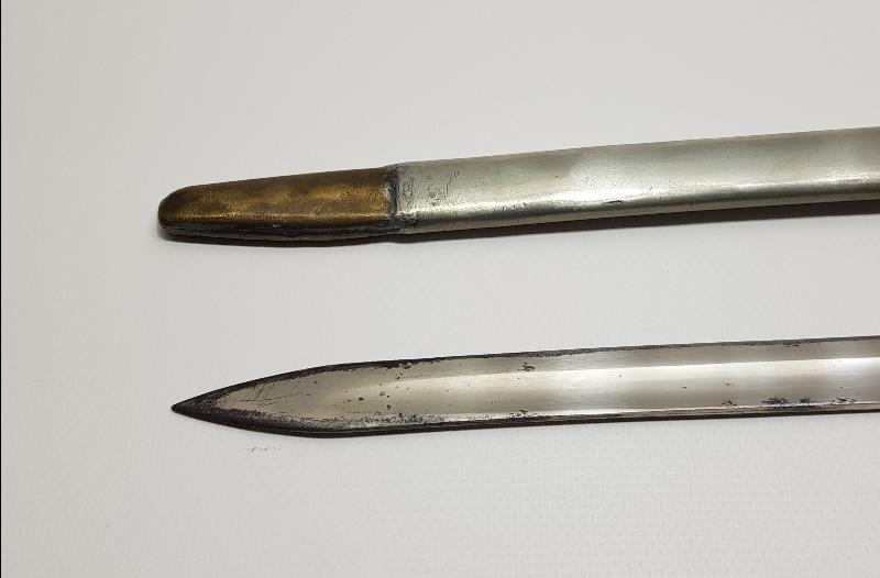 OSMANLI DÖNEMİ H. MIGUIRDITCHIAN İMZALI AY YILDIZ VE SANCAK GRAVÜRLÜ TOPÇU KILICI