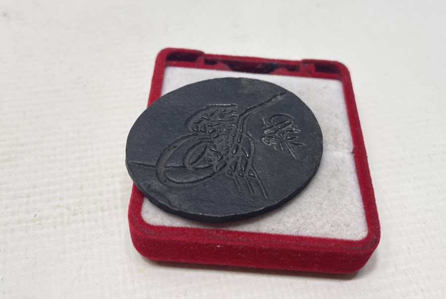 OSMANLI TUĞRASI FORMUNDA YAPILMIŞ KUYUMCU KALIBI PARÇASI