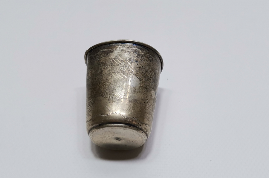 ÜZERİ KALEM İŞÇİLİKLİ ANTİKA GÜMÜŞ SU BARDAĞI