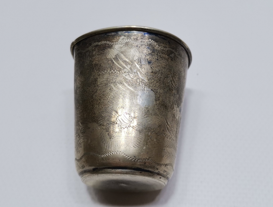 ÜZERİ KALEM İŞÇİLİKLİ ANTİKA GÜMÜŞ SU BARDAĞI