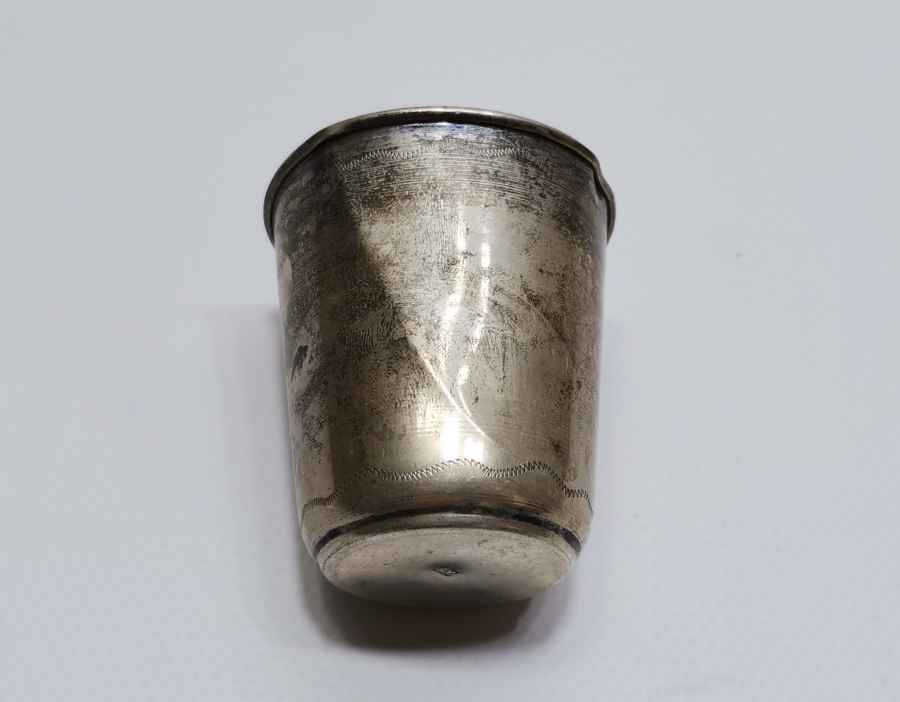 ÜZERİ KALEM İŞÇİLİKLİ ANTİKA GÜMÜŞ SU BARDAĞI