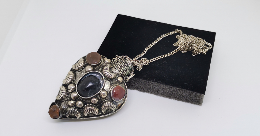 ÜZERİ AKİK TAŞLI GÜMÜŞ KAPLAMA ANTİKA KOKULUK