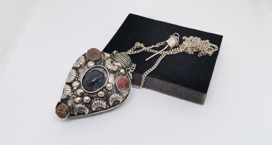 ÜZERİ AKİK TAŞLI GÜMÜŞ KAPLAMA ANTİKA KOKULUK