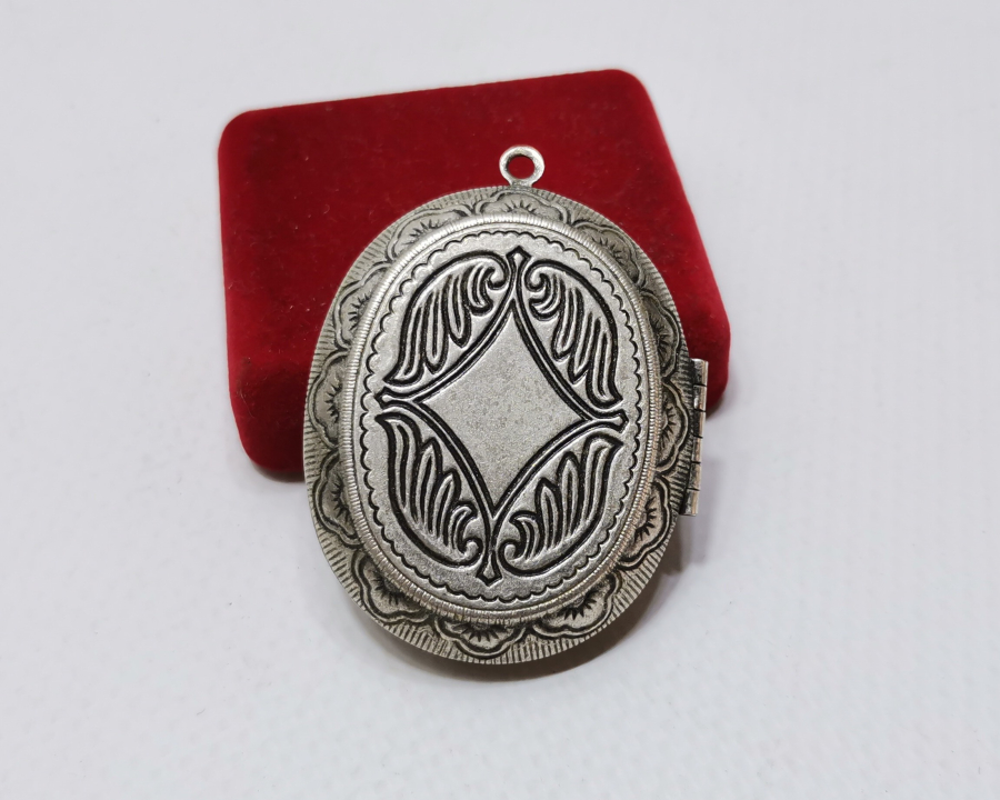 GÜMÜŞ KAPLAMA ANTİKA KOLYE FOTOĞRAFLIK