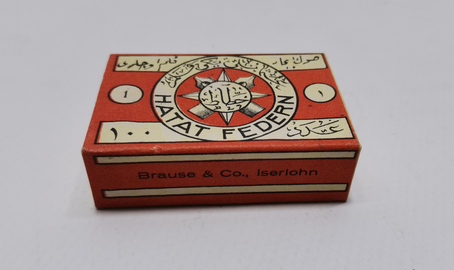 İÇİNDE UÇLARIYLA OSMANLI DÖNEMİ DİVİT KUTUSU