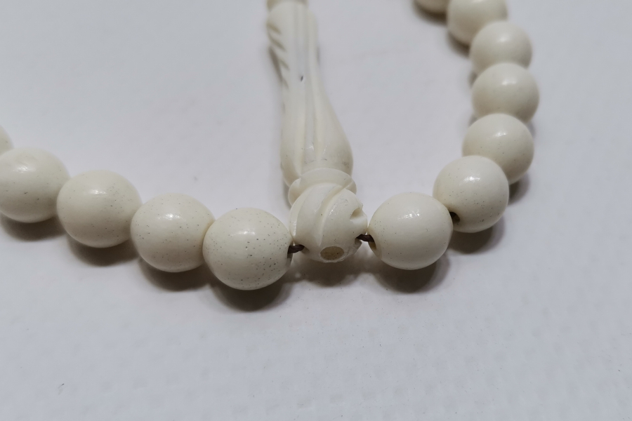 İMAMESİ İŞLEMELİ KEMİKTEN MAMUL TESPİH