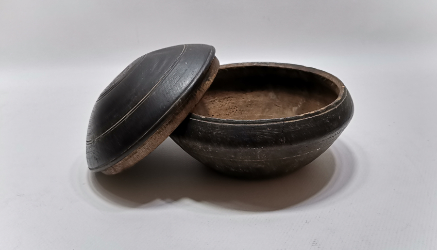 OSMANLI DÖNEMİ AFİYET OLSUN YAZILI VE AY YILDIZLI NADİR FORMDA AHŞAP KAHVE KUTUSU