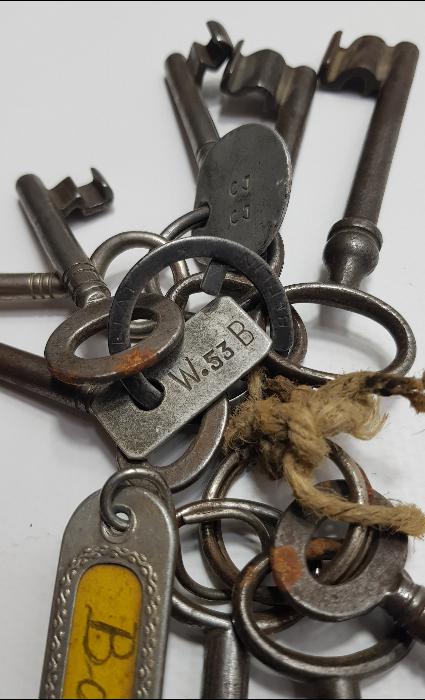 ANTİKA ANAHTAR LOTU