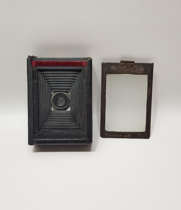 ANTİKA KÖRÜKLÜ FOTOĞRAF MAKİNESİ