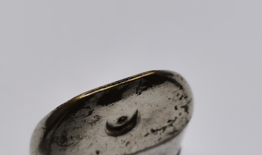 İÇİNDE TOZ KAV BULUNAN  ÇOK NADİR ASKERİ KAV ÇAKMAĞI - ÇOK NADİR AVRUPA KAV ÇAKMAĞI