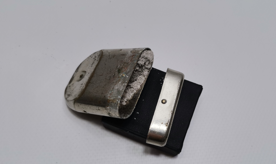 İÇİNDE TOZ KAV BULUNAN  ÇOK NADİR ASKERİ KAV ÇAKMAĞI - ÇOK NADİR AVRUPA KAV ÇAKMAĞI