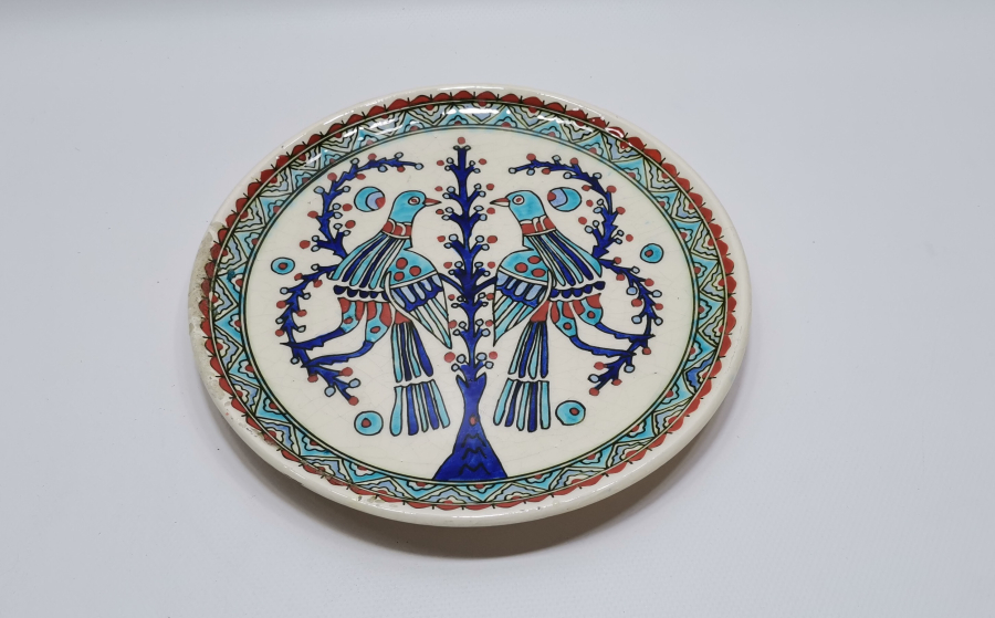 ÇİFTE KUMRULAR KONULU KÜTAHYA İŞİ EL BOYAMA DUVAR TABAĞI