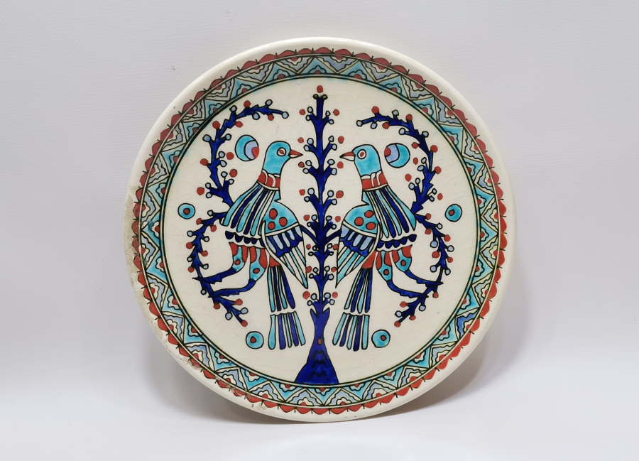 ÇİFTE KUMRULAR KONULU KÜTAHYA İŞİ EL BOYAMA DUVAR TABAĞI