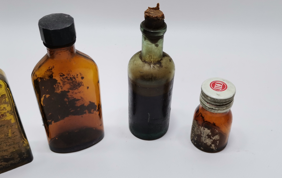 ECZACILIK TARİHİ - ANTİKA İLAÇ ŞİŞESİ LOTU
