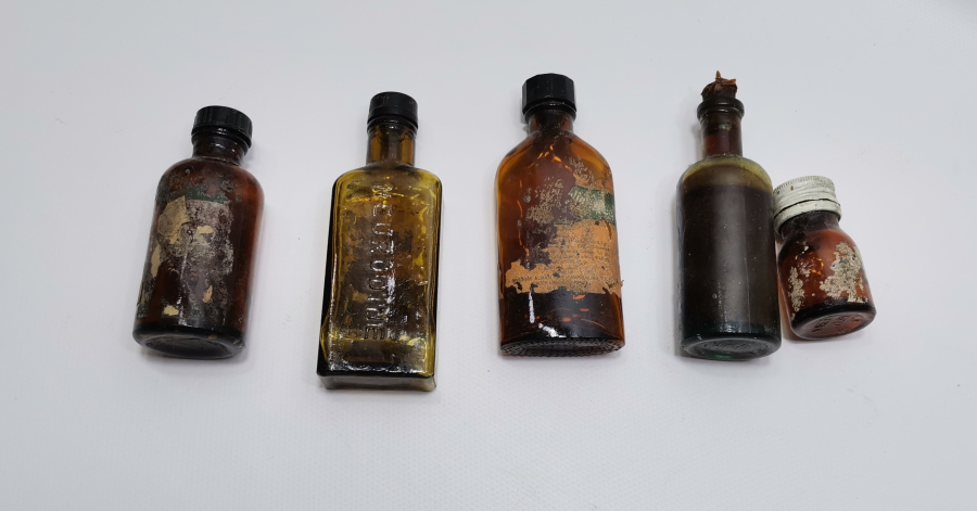 ECZACILIK TARİHİ - ANTİKA İLAÇ ŞİŞESİ LOTU