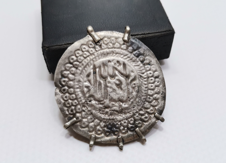 OSMANLI DÖNEMİ ÜZERİ OSMANLICA YAZILI GÜMÜŞ GELİN BAŞLIĞI PARÇASI