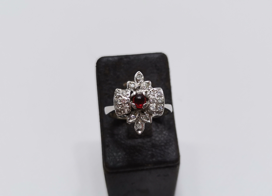 PIRLANTA VE YAKUT TAŞLI ANTİKA YÜZÜK