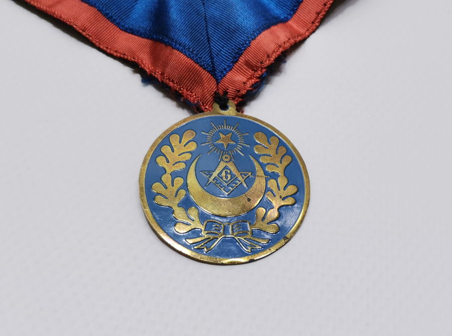 ÜSTAD-I AZAM NADİR MİNELİ  MASON MADALYASI