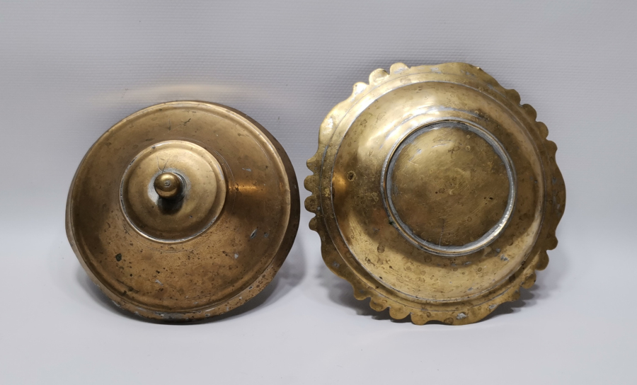 OSMANLI DÖNEMİ SÜLEYMANİYE İŞİ KAPAKLI SAHAN