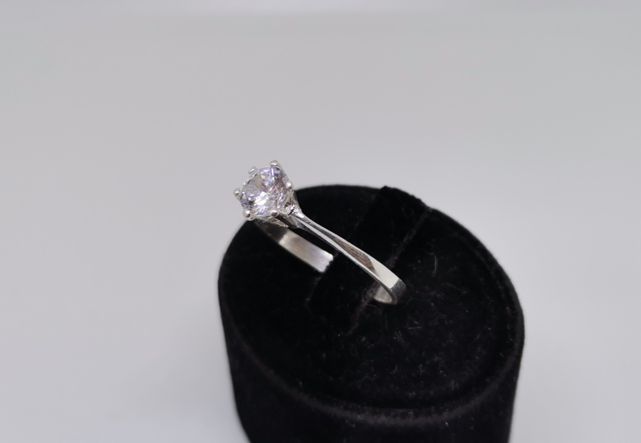 TEKTAŞ MODEL GÜMÜŞ YÜZÜK