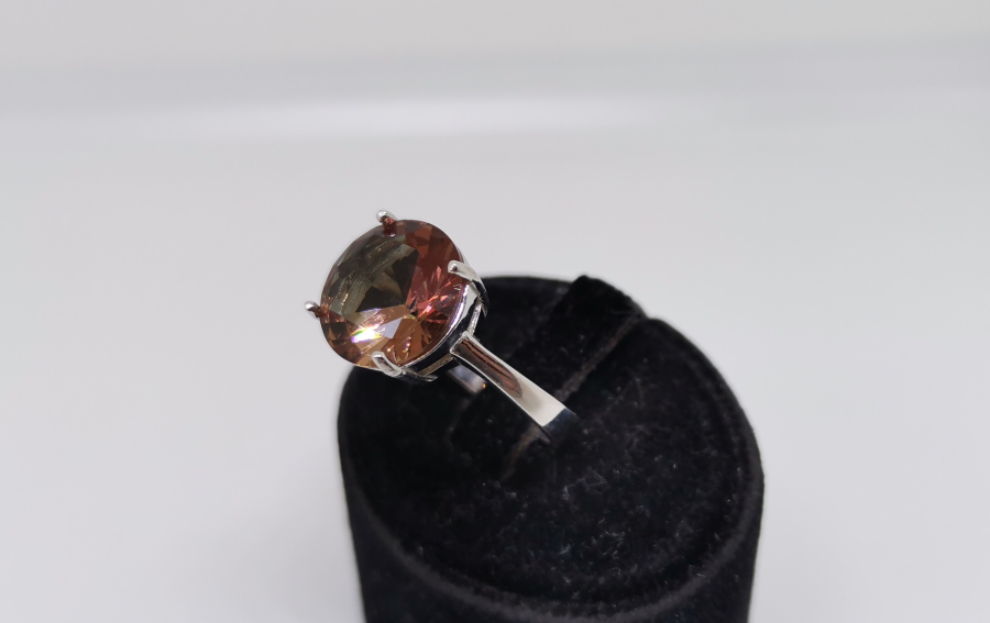 ZULTANİT TAŞLI GÜMÜŞ TAKIM