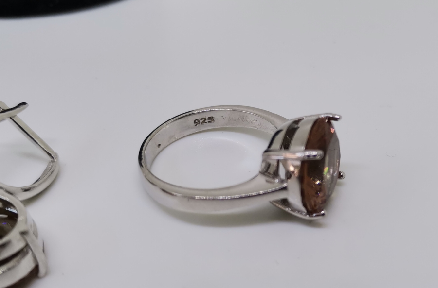 ZULTANİT TAŞLI GÜMÜŞ TAKIM