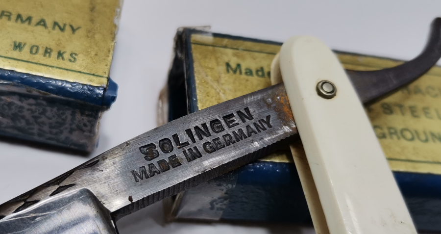 ORJİNAL KUTUSUNDA ANTİKA BERBER USTURASI