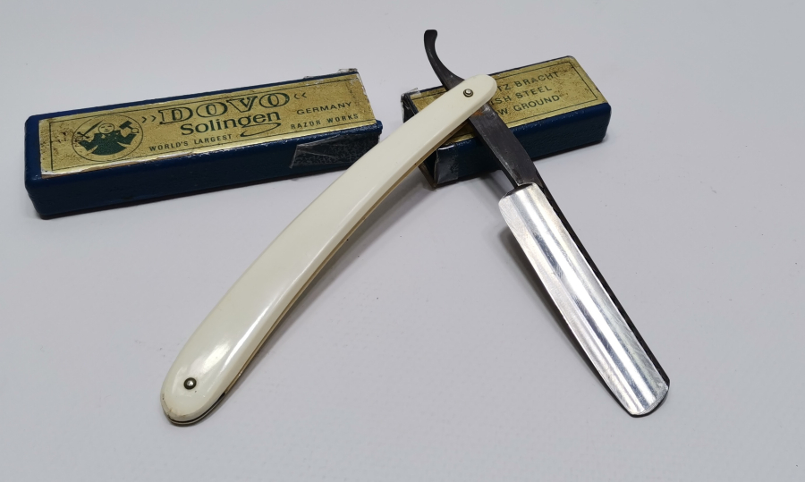 ORJİNAL KUTUSUNDA ANTİKA BERBER USTURASI