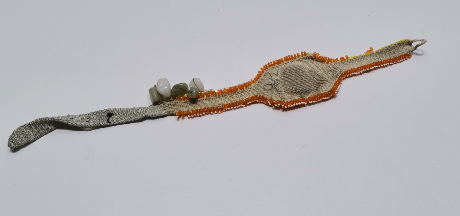 İÇİNDE DUASI İLE BONCUK İŞİ ANTİKA PAZUBEND