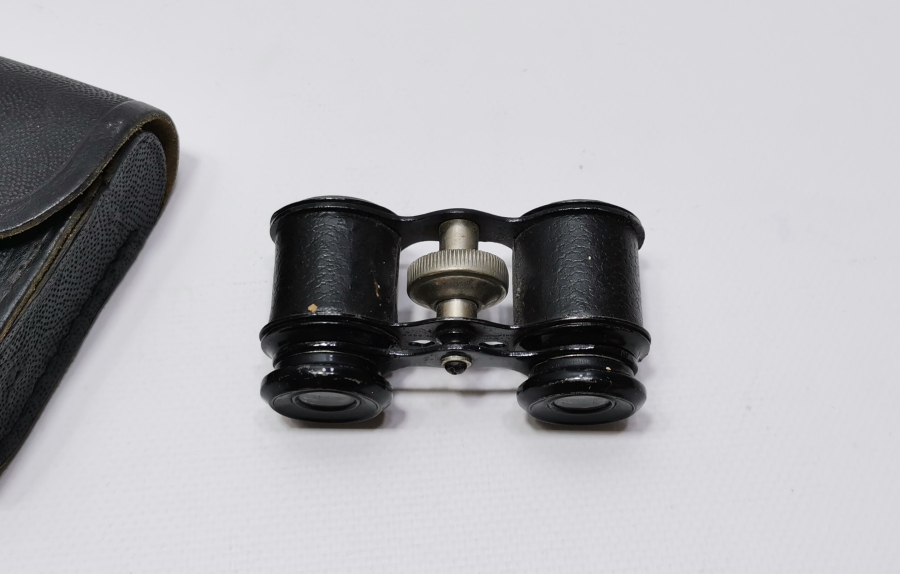 ORJİNAL KUTUSUNDA ANTİKA OPERA DÜRBÜNÜ