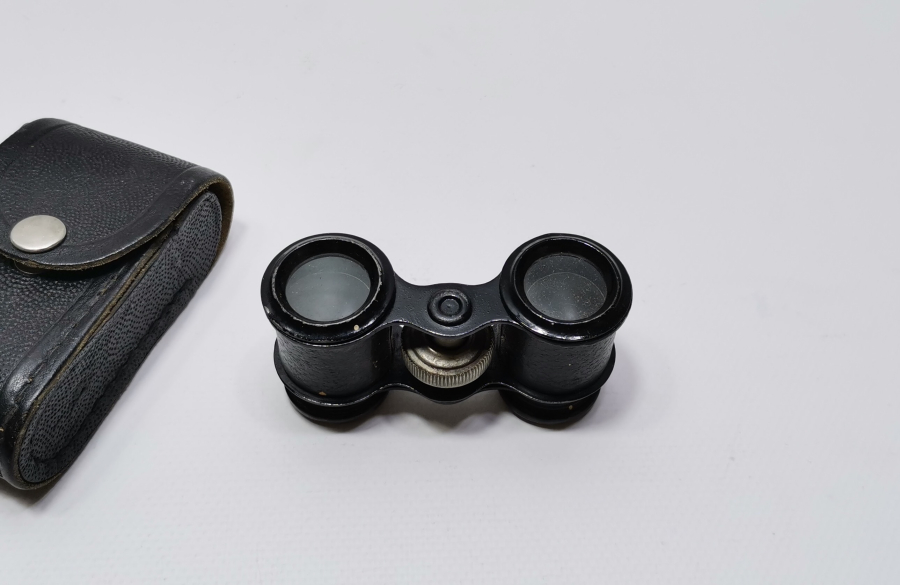 ORJİNAL KUTUSUNDA ANTİKA OPERA DÜRBÜNÜ