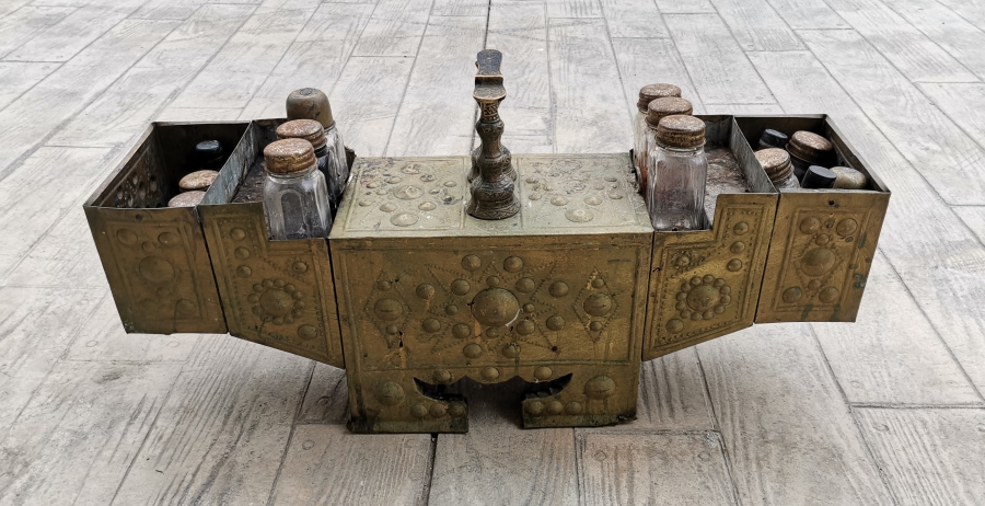 BÜYÜK BOY ANTİKA BOYACI SANDIĞI