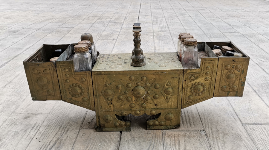 BÜYÜK BOY ANTİKA BOYACI SANDIĞI