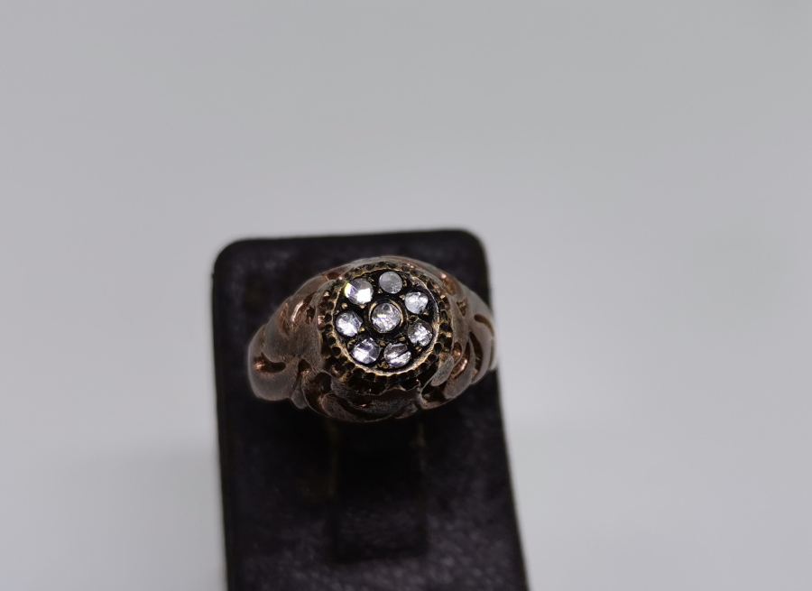 ELMAS TAŞLI DİVANHANE ÇİVİSİ MODELİ YÜZÜK