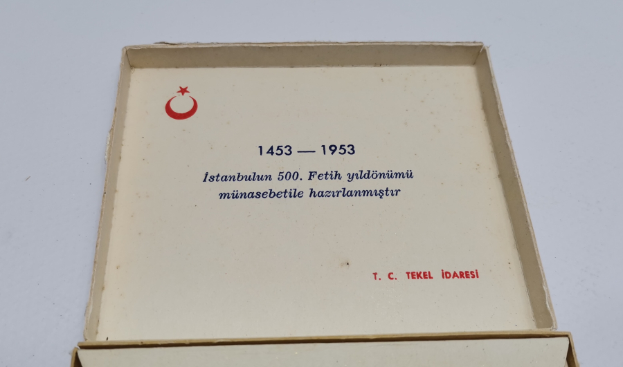 İSTANBUL'UN FETHİNİN 500. YILINA ÖZEL YAPILMIŞ İÇİ DOLU SİGARA KUTUSU
