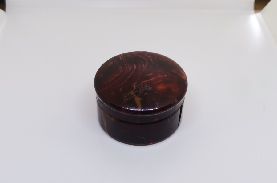 KAPLUMBAĞA KABUĞUNDAN YAPILMIŞ ANTİKA KUTU