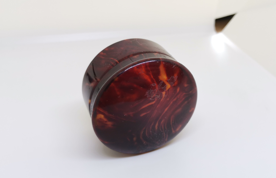 KAPLUMBAĞA KABUĞUNDAN YAPILMIŞ ANTİKA KUTU