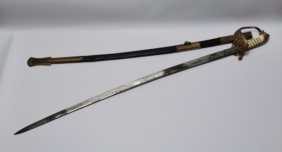 OSMANLI DÖNEMİ KEMİK SAPLI ASLAN BAŞLI SUBAY KILICI