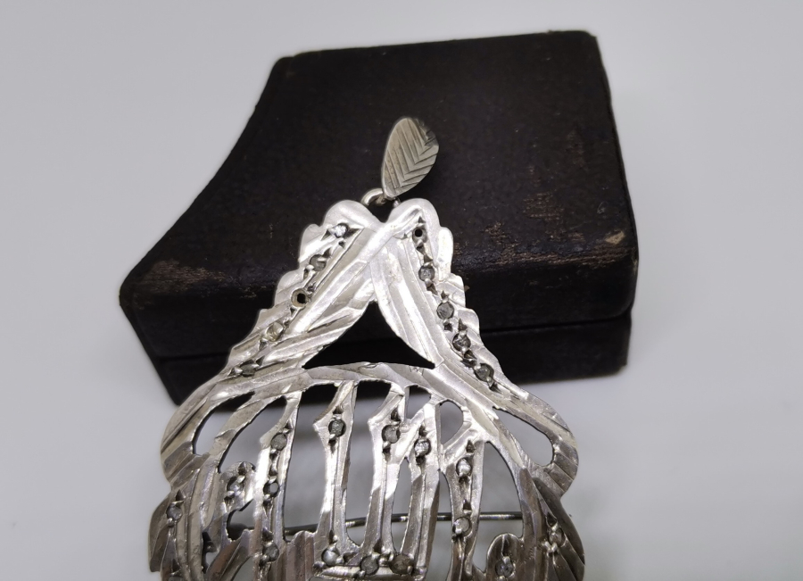 OSMANLI DÖNEMİ ÜZERİ OSMANLICA YAZILI ELMAS TAŞLI ARMUDİ KOLYE