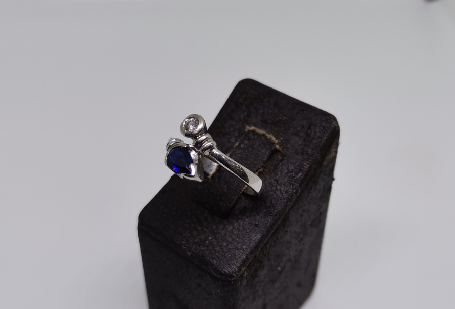 SAFİR VE PIRLANTA TAŞLI YILAN FORMLU ÖZEL YAPIM YÜZÜK