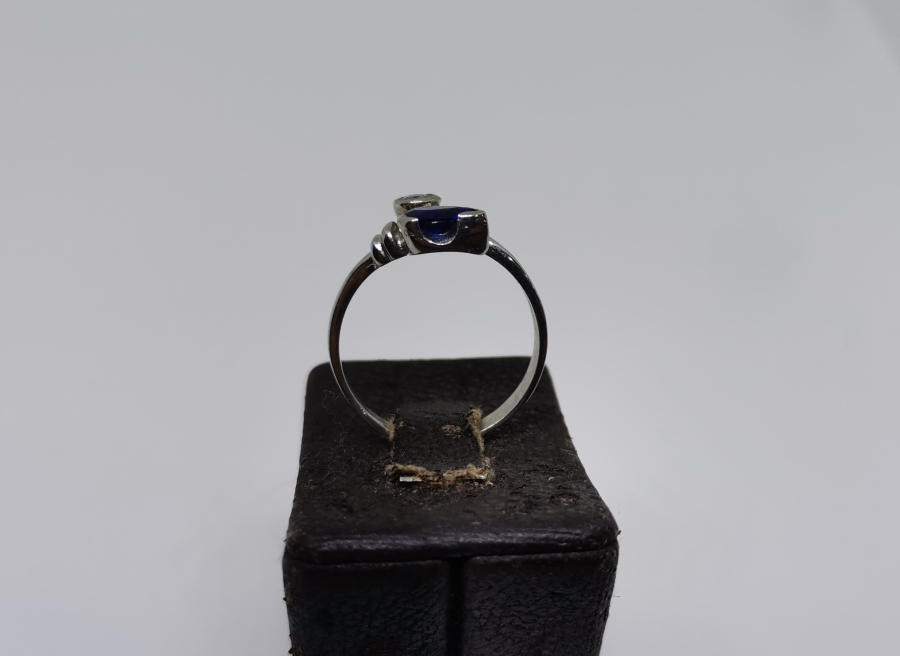 SAFİR VE PIRLANTA TAŞLI YILAN FORMLU ÖZEL YAPIM YÜZÜK