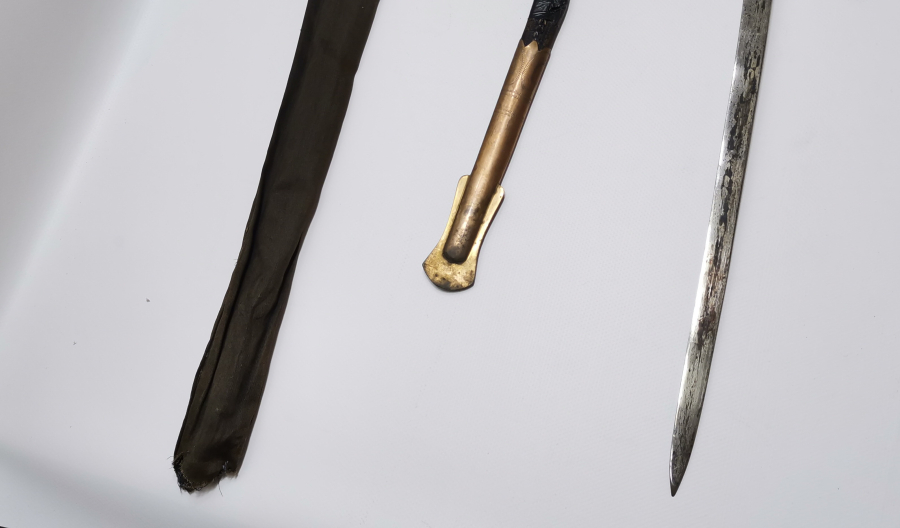 OSMANLI DÖNEMİ KEMİK SAPLI ASLAN BAŞLI SUBAY KILICI