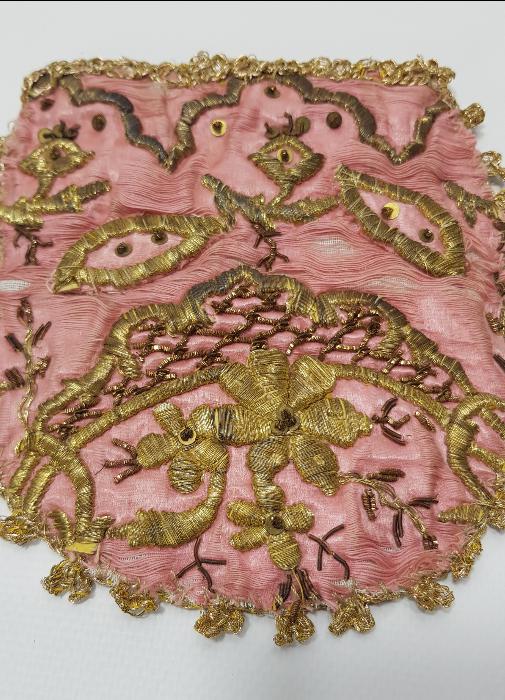 OSMANLI DÖNEMİ ALTIN SIRMA İŞLEMELİ PARA KESESİ