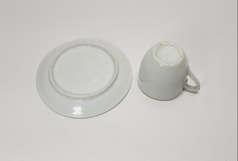 OSMANLI DÖNEMİ MEŞRUTİYET TEMALI OSMANLICA VE YUNANCA YAZILI KAHVE FİNCANI