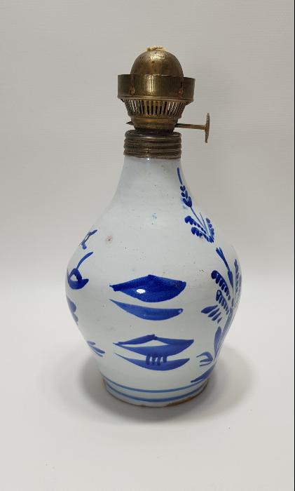 OSMANLI DÖNEMİ PORSELEN ZEMZEMLİKTEN YAPILMIŞ LAMBA
