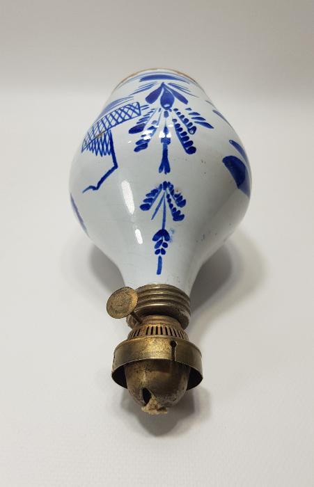 OSMANLI DÖNEMİ PORSELEN ZEMZEMLİKTEN YAPILMIŞ LAMBA