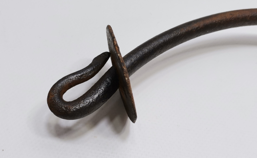 OSMANLI DÖNEMİ YILAN BAŞLI EL DÖVME DEMİR KAĞNI MİLİ