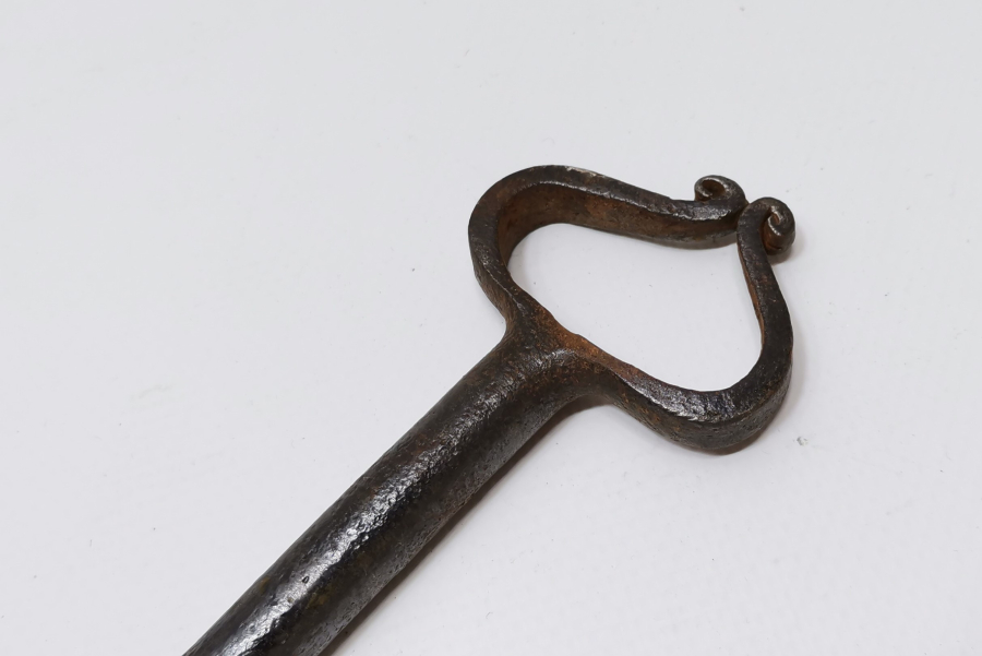 OSMANLI DÖNEMİ YILAN BAŞLI EL DÖVME DEMİR KAĞNI MİLİ