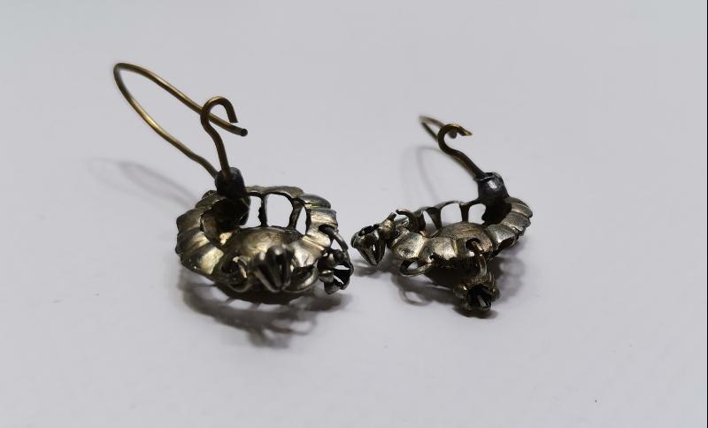 OSMANLI DÖNEMİ GÜL MODELİ ELMAS KÜPE 