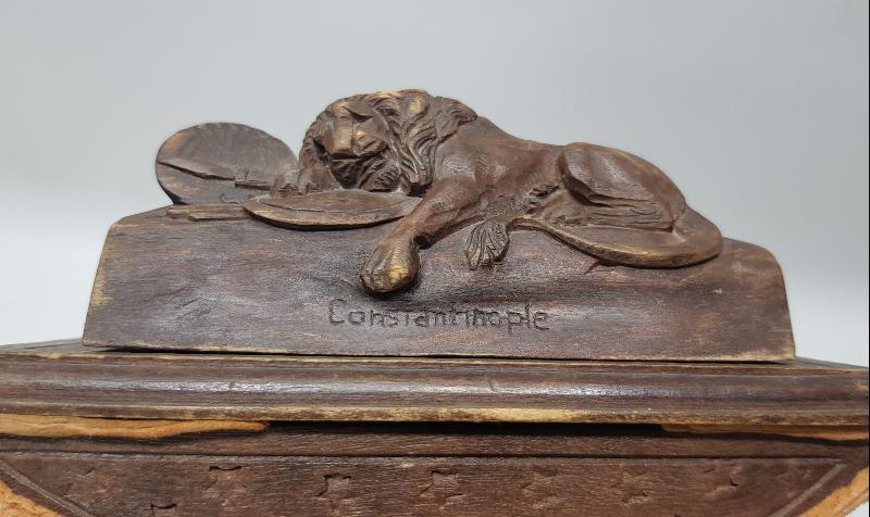 OSMANLI DÖNEMİ ÜZERİNDE ASLAN HEYKELİ BULUNAN CONSTANTINOPLE YAZILI MÜREKKEP KURUTUCU